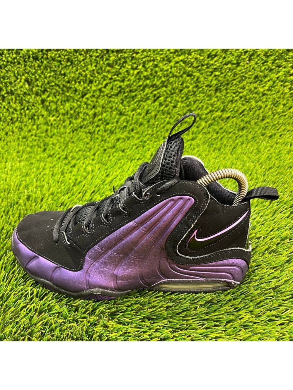 Nike Air Max Wavy Boys Size 5.5Y Purple Black Athletic Basketball Shoes Sneakers